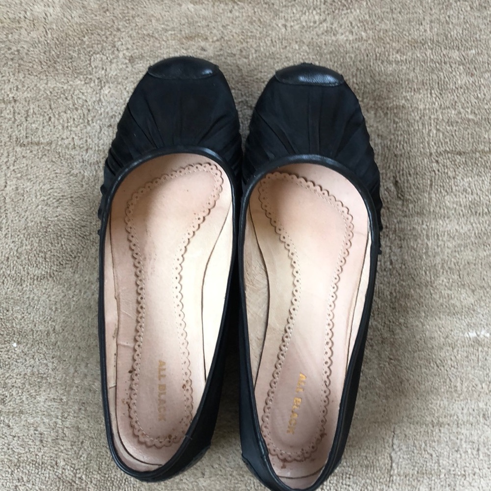 All Black Ballerina Flats
